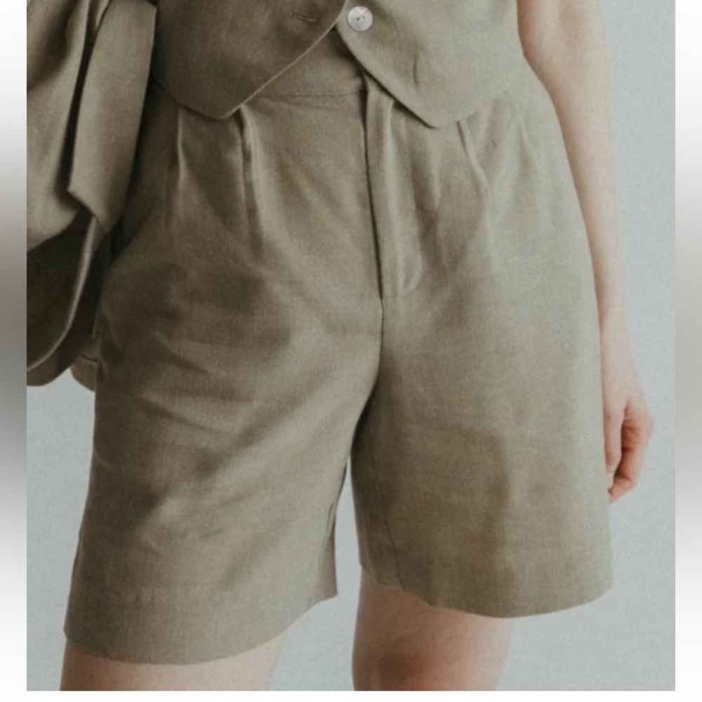 Women's light green Shorts